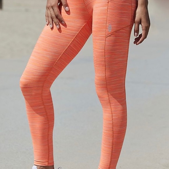 ⭐️Free People Movement Roll Out Legging Neon Mango Women’s Size Small - Picture 2 of 4